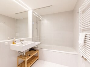 Apartment | Bathroom