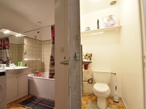 Nhà | Phòng tắm | Vòi sen/bồn tắm kết hợp, khăn tắm 
