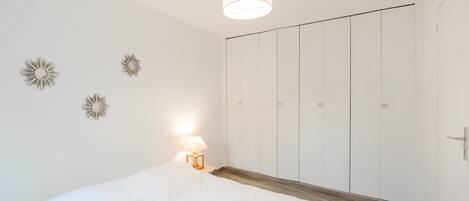 Apartamento | 1 dormitorio, mobiliario individual, tabla de planchar con plancha