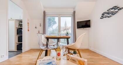 Apartment in Port-en-bessin Near Seashore