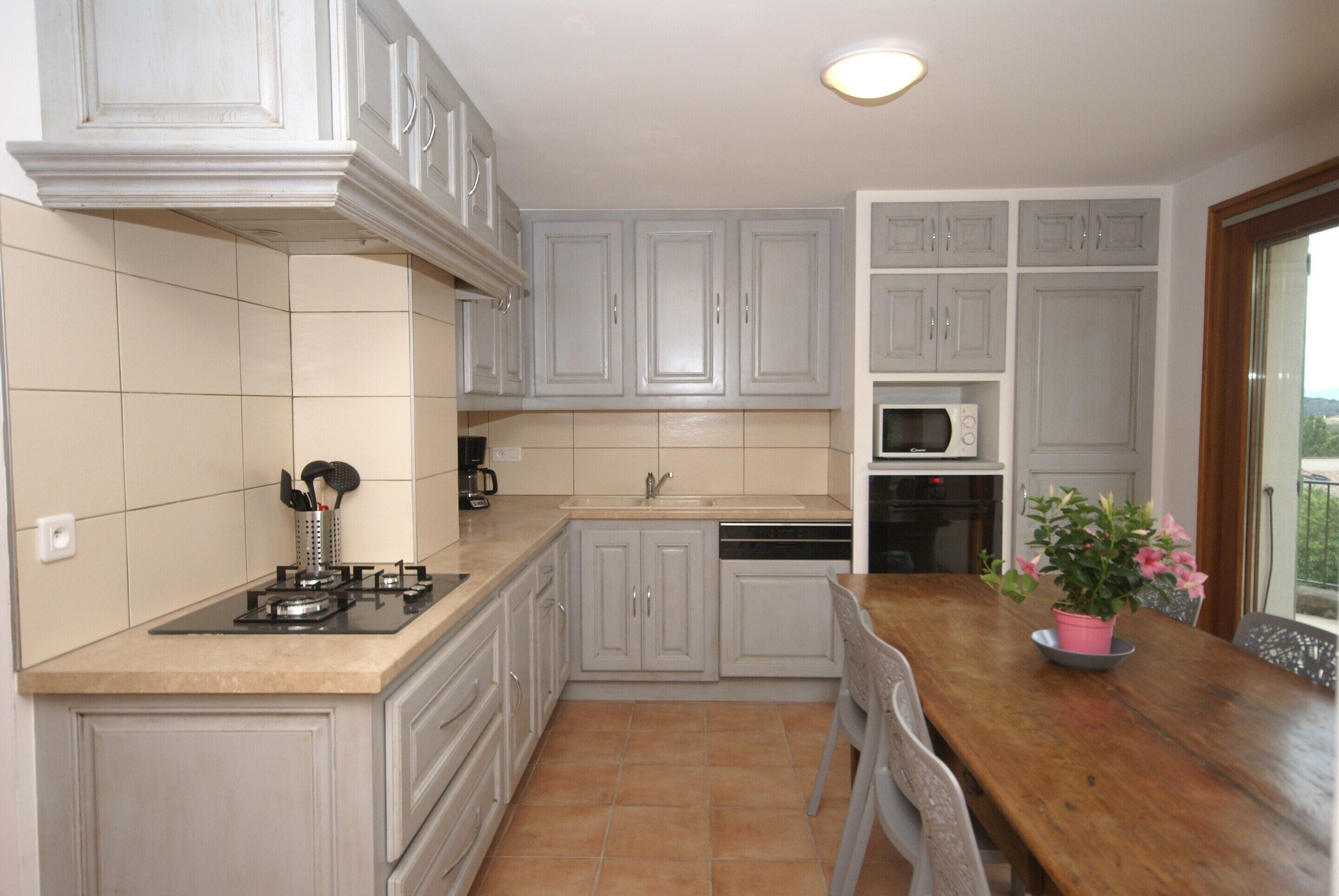 House | Private kitchen | Stovetop, highchair