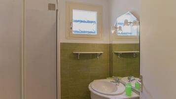House | Bathroom