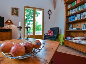 2 bedrooms, individually furnished - Cosy Home in Ferrières-sur-sichon Near Town Center (Ferrieres-sur-Sichon)