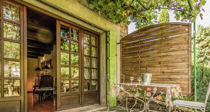 Peaceful Holiday Home in Bort-les-orgues Near the River