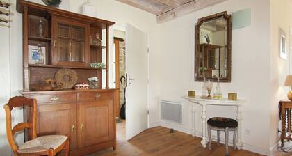 Cozy Cottage in Roussines, Dordogne