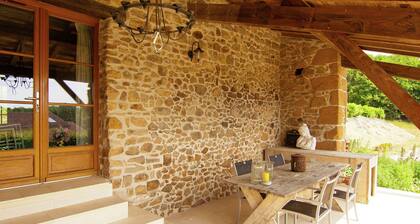 Cozy Cottage in Roussines, Dordogne