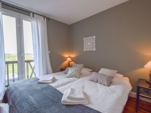 House | Room amenity - Holiday Home in Dordogne Estate (Saint-Medard-d'Excideuil)