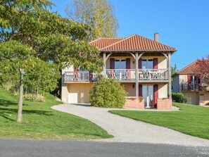 House | Exterior - Holiday Home in Dordogne Estate (Saint-Medard-d'Excideuil)