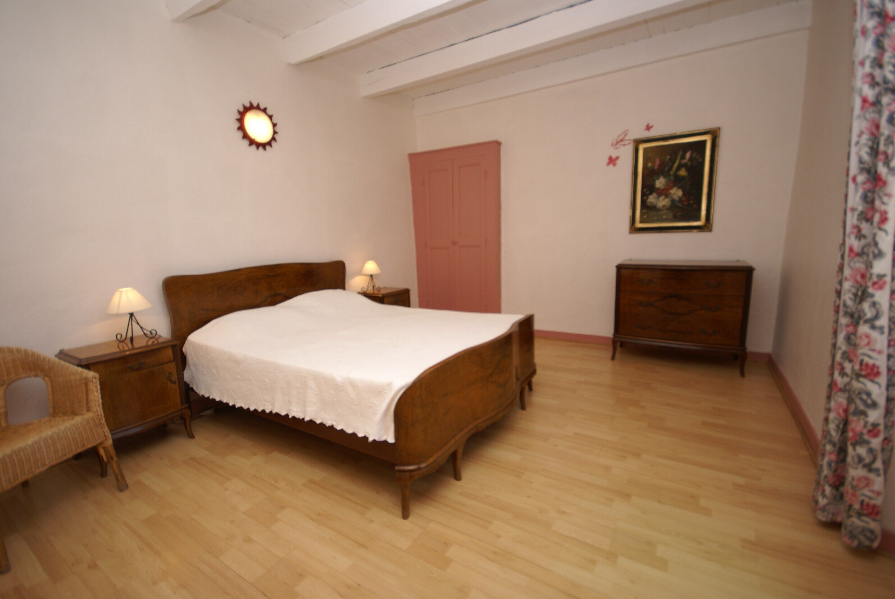 House | 2 bedrooms, individually furnished