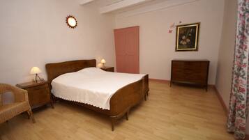 2 bedrooms, individually furnished