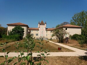 Exterior - Beautiful, Comfortable Villa With Private Pool, 1 km From the Picturesque Jaujac (Jaujac)