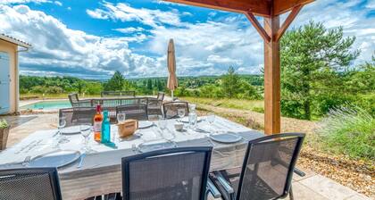 Villa in Aquitaine With Pool & BBQ