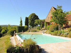Outdoor pool - Captivating Holiday Home in Tamniès With Swimming Pool (Tamnies)