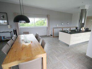 Dining - Beautiful Modern Villa With Pool, Jacuzzi and a Luxury Kitchen Island (Plougrescant)