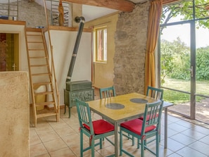 Dining - Cozy Holiday Home in Marignac-en-diois With Garden (Marignac-en-Diois)