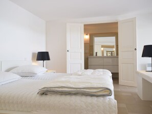 Apartment | Room amenity - Modern Terrace Stay Montbrun (Montbrun-les-Bains)
