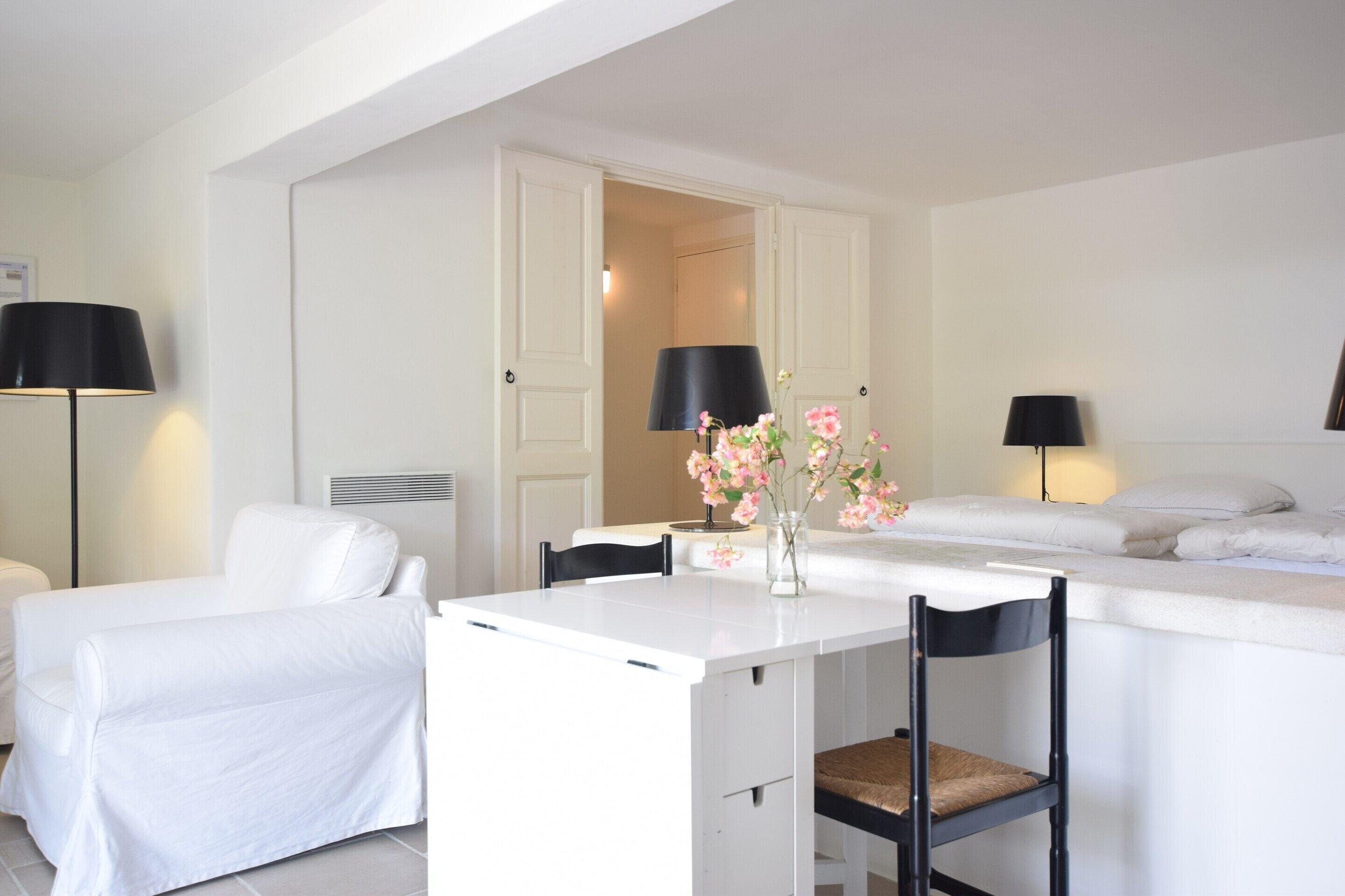 Apartment | Dining