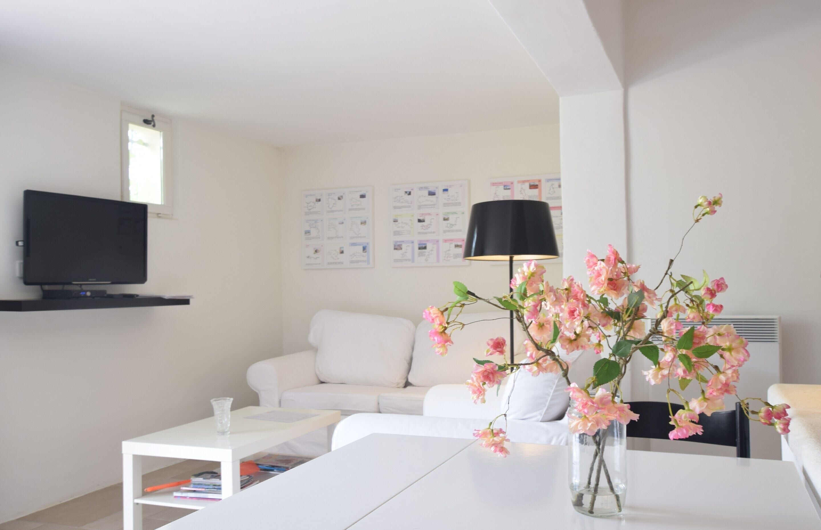 Apartment | Dining