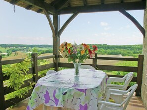 Balcony - Atmospheric Holiday Home With Private Swimming Pool and Covered Terrace (Saint-Paul-Flaugnac)