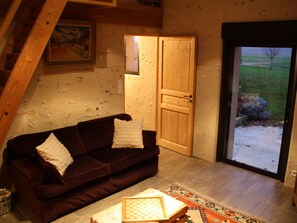 Living room - Beautiful Holiday Home Near Castle in the Beautiful Cycling Surroundings of Sully-sur-loire (Saint-Aignan-le-Jaillard)