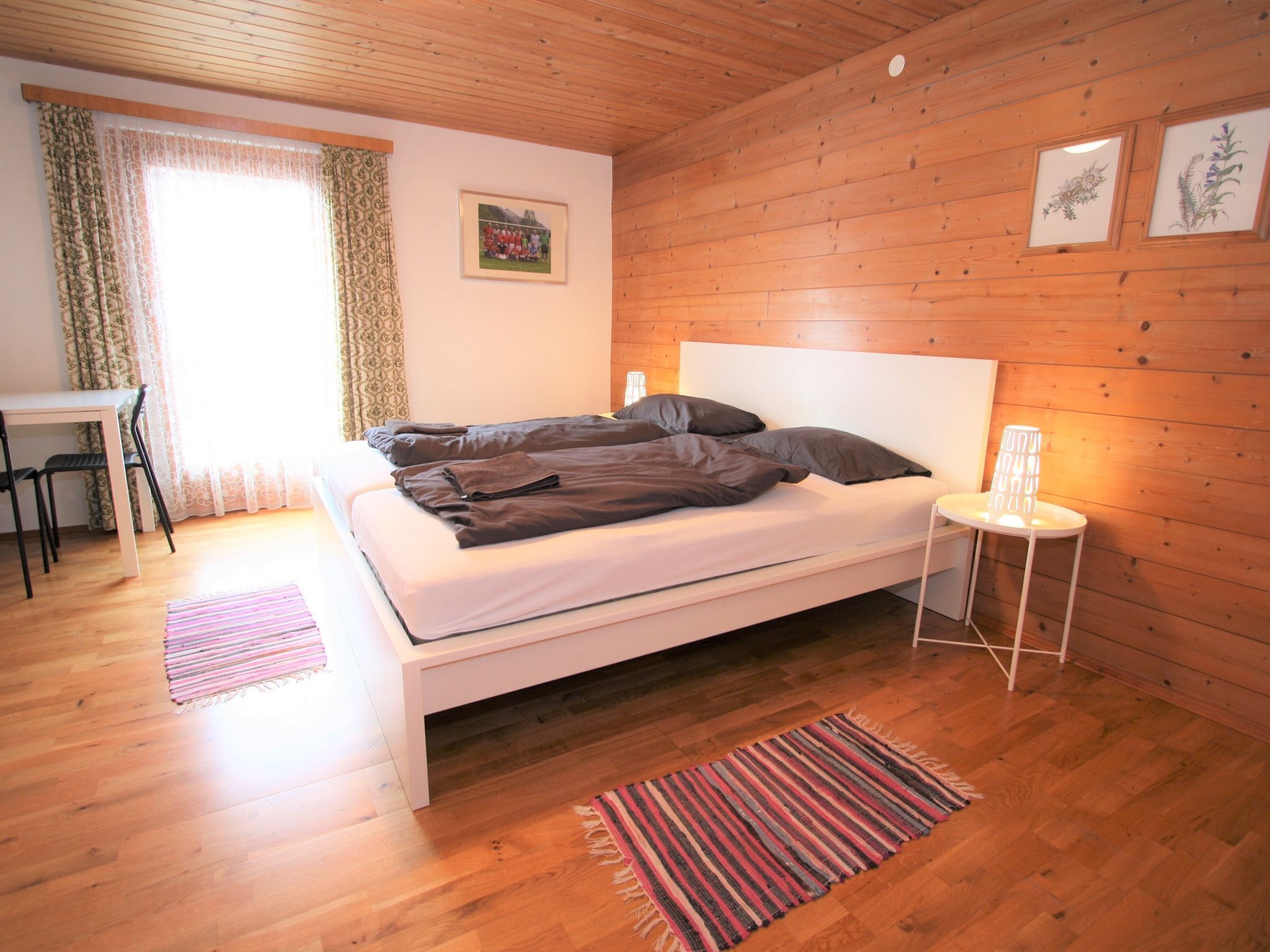 6 Schlafzimmer, individuell eingerichtet, Bettwäsche
