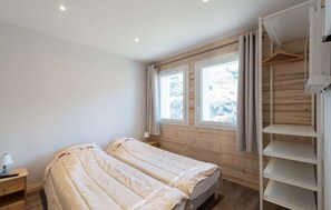4 bedrooms, individually furnished, bed sheets