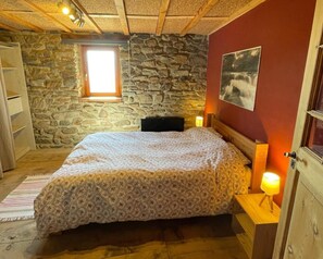 House | 3 bedrooms, bed sheets