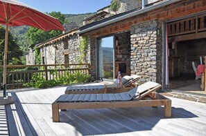 Exterior - Villa in Ayguatebia-talau With Garden & BBQ (Ayguatebia-Talau)