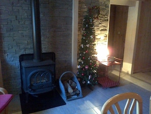 Living room - Cozy Chalet Near Ski Lift in Modane France (Modane)