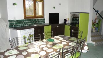 Villa | Dining