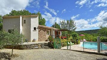 Villa | Exterior