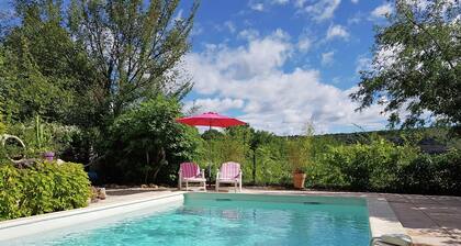 Saint-bres: Pool & Nature
