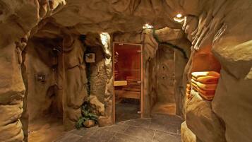 6 bedrooms, individually furnished, bed sheets