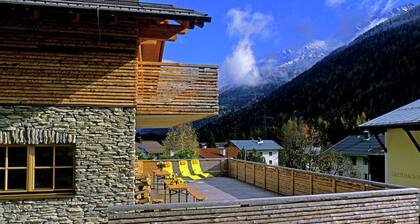 Posh Mansion in Sankt with 2 Saunas, Whirlpool, Hot Tub