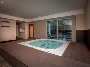 House | Spa treatment - Posh Mansion in Sankt with 2 Saunas, Whirlpool, Hot Tub (Sankt Anton am Arlberg)