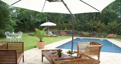 Holiday Home Montaigu-de-quercy Lake