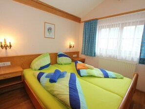Apartment | 3 bedrooms, bed sheets