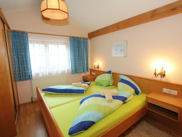 Apartment | 3 bedrooms, bed sheets - Quaint Apartment in Langenfeld With Sauna (Laengenfeld)