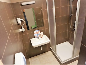 Chalet | Badezimmer | Badewanne, Handtücher