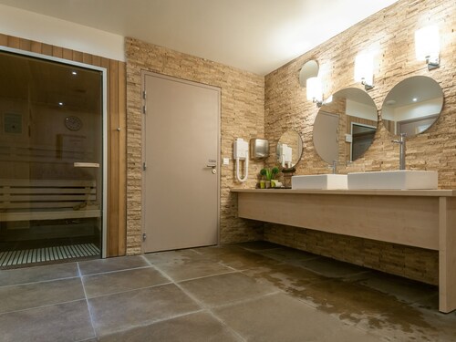 Hilltop Apartment in Morzine the Rhone Alpes Near Ski Area