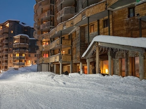 บริเวณภายนอก