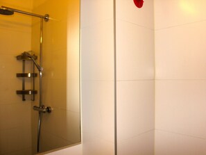House | Bathroom | Shower - Modern Holiday Home on the Water in Port-grimaud, Within Walking Distance of the Beach (Grimaud)