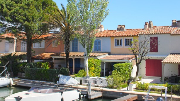 House | Exterior - Modern Holiday Home on the Water in Port-grimaud, Within Walking Distance of the Beach (Grimaud)
