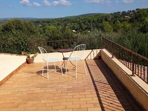 House | Balcony - Charming Villa in Lorgues With Private Pool and Enclosed Garden (Lorgues)