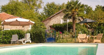 Cottage Bliss in Roussines