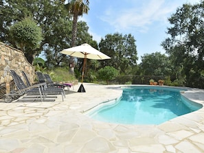 Outdoor pool - Peaceful Villa in Cogolin With Private Pool (La Mole)