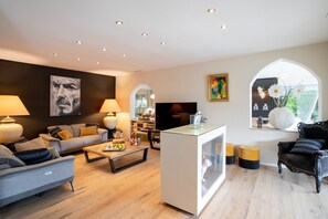 Living room - Magnificent Villa With Private Pool (Narbonne)