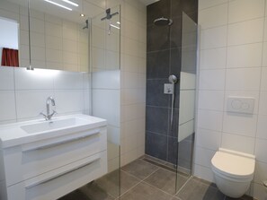 Villa | Bathroom