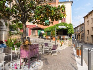 Exterior - Traditional Holiday Home With Swimming Pool in Fayence (Fayence)