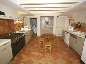 Dining - Beautiful Villa in Var Near Sea (Rayol-Canadel-sur-Mer)
